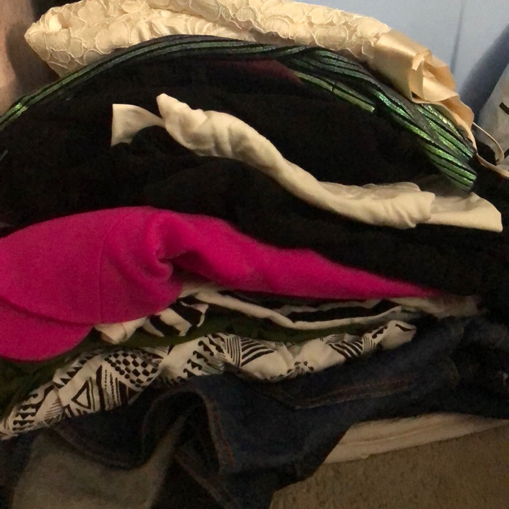 MYSTERY box. 20+ items. From size XS-XL